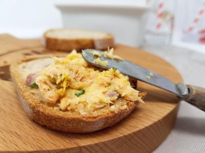 Rillettes de saumon ciboulette et curry