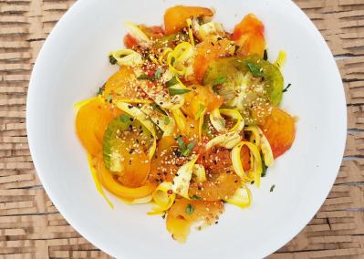 Salade tomates et courgettes au sésame